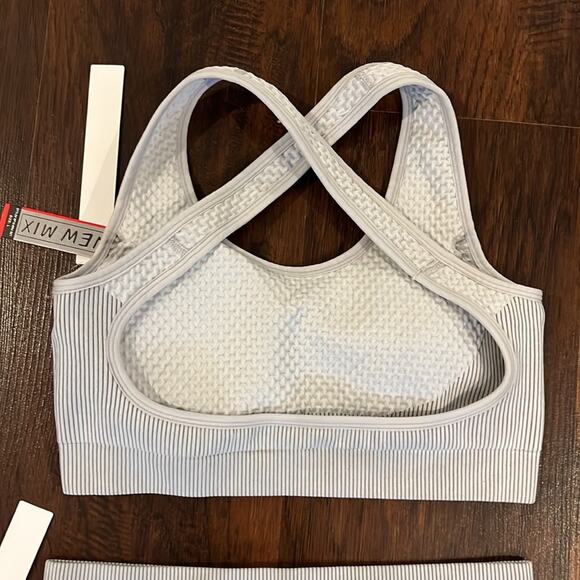 New Mix Active Set, Sports Bra & Seamless Leggings - NWT - Size L - Picture 8 of 11
